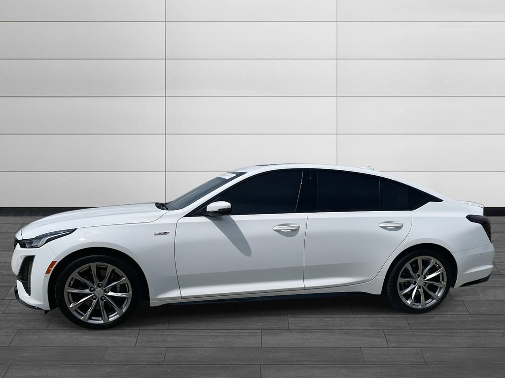2024 Cadillac CT5 V photo 2