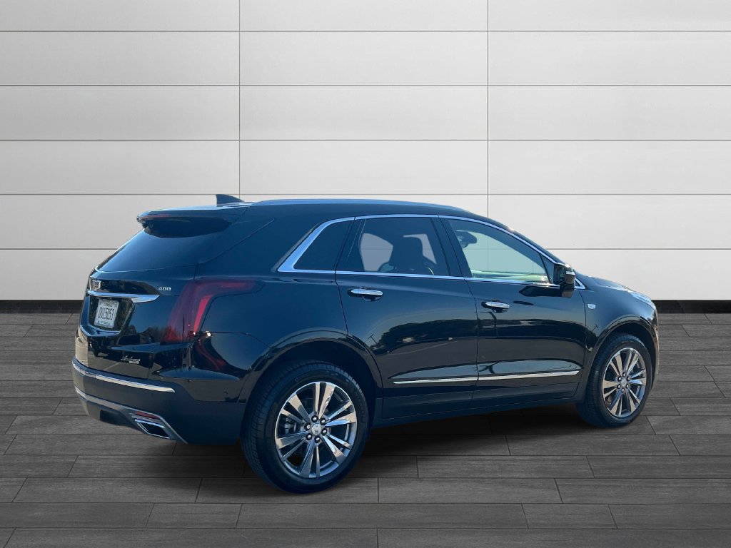 New 2026 CADILLAC XT5 Premium Luxury SUV