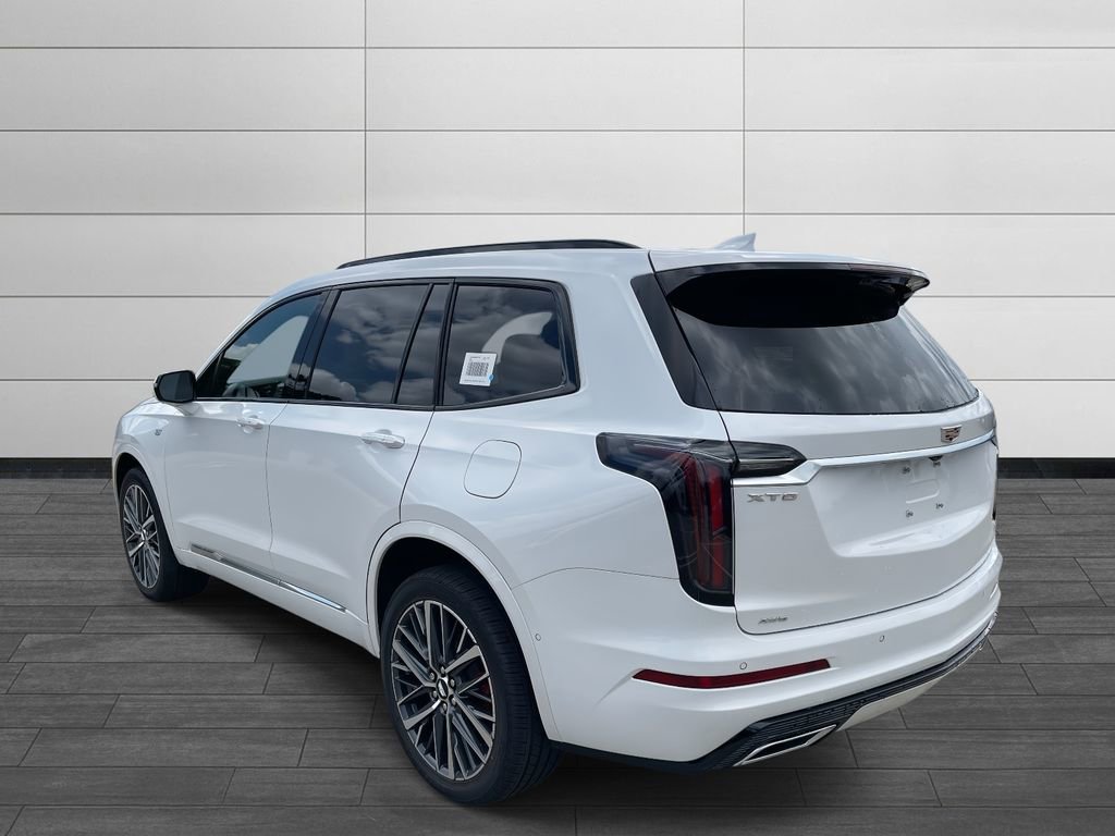 2025 Cadillac XT6 Sport photo 3