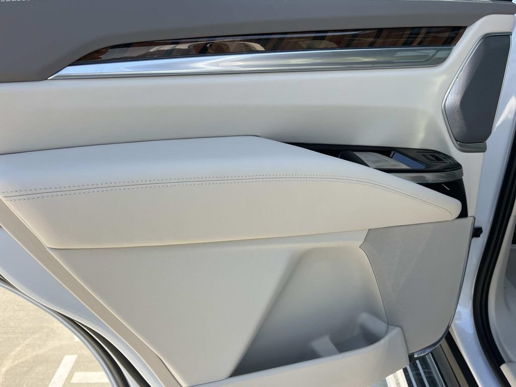 2026 Cadillac Escalade Platinum Sport - Photo 21