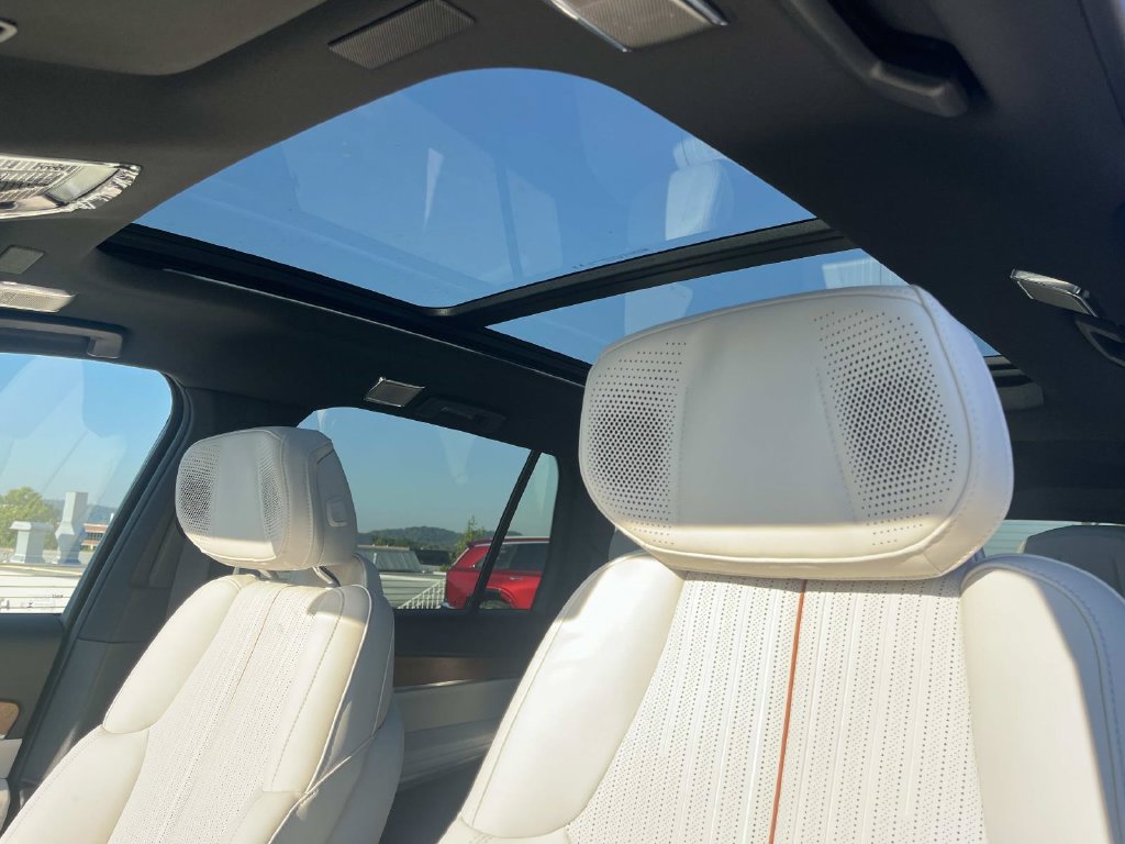 2027 Cadillac VISTIQ Luxury - Photo 28