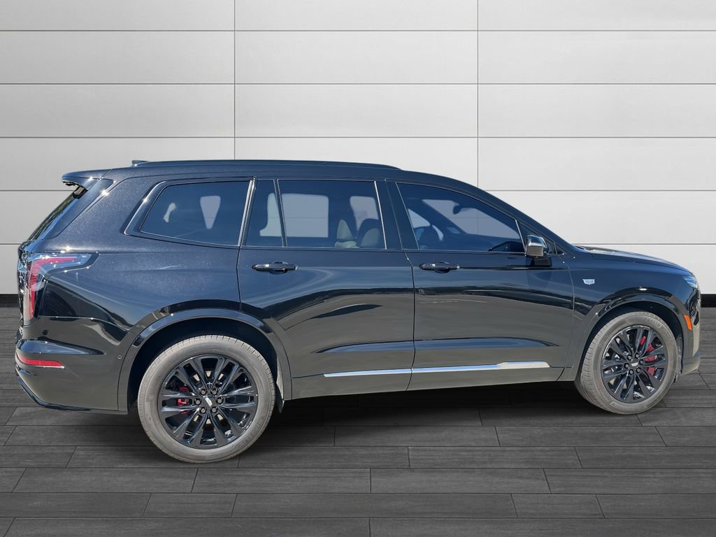 2022 Cadillac XT6 Sport photo 3