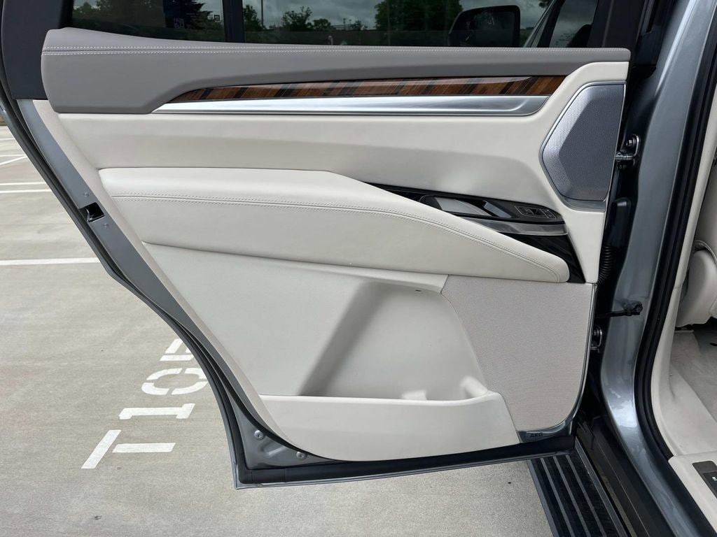 2025 Cadillac Escalade Sport Platinum - Photo 19
