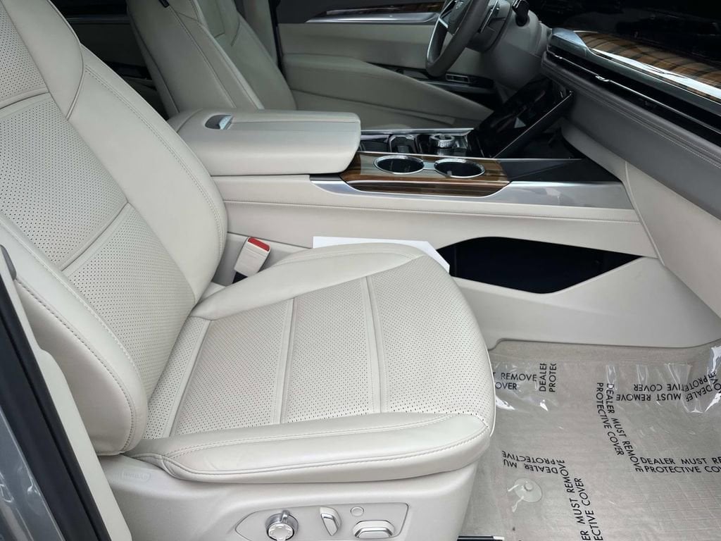 2025 Cadillac Escalade Sport Platinum - Photo 25