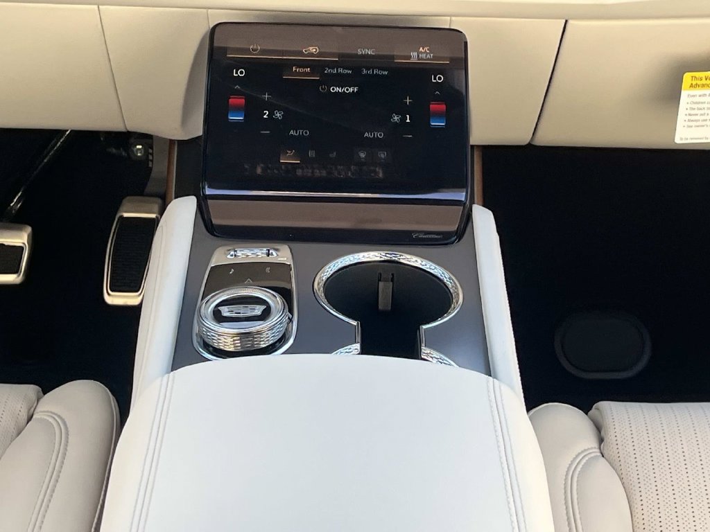 2027 Cadillac VISTIQ Luxury - Photo 17