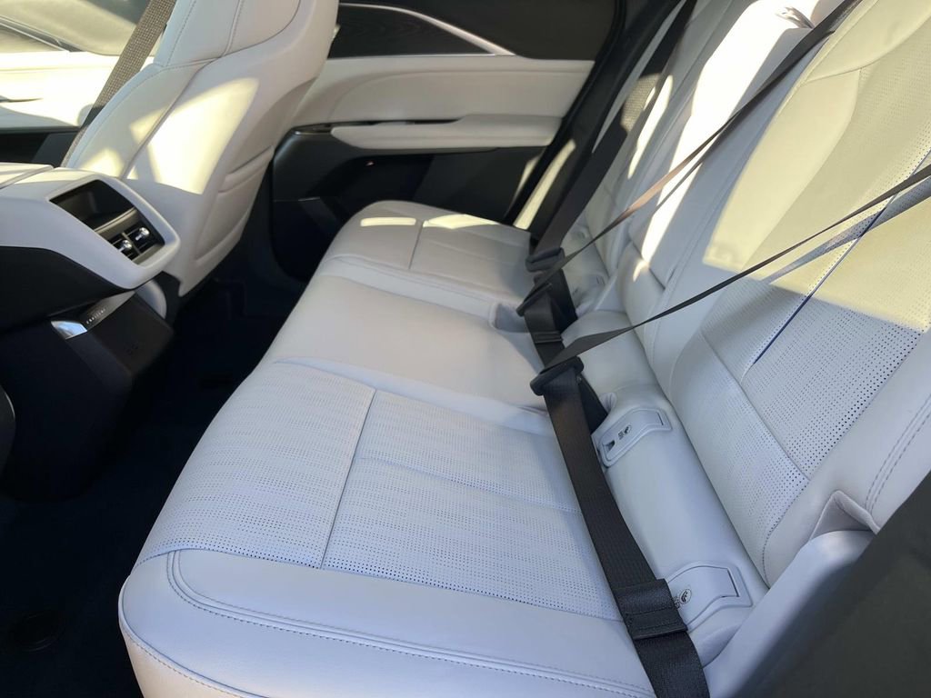 2026 Cadillac LYRIQ Sport - Photo 19