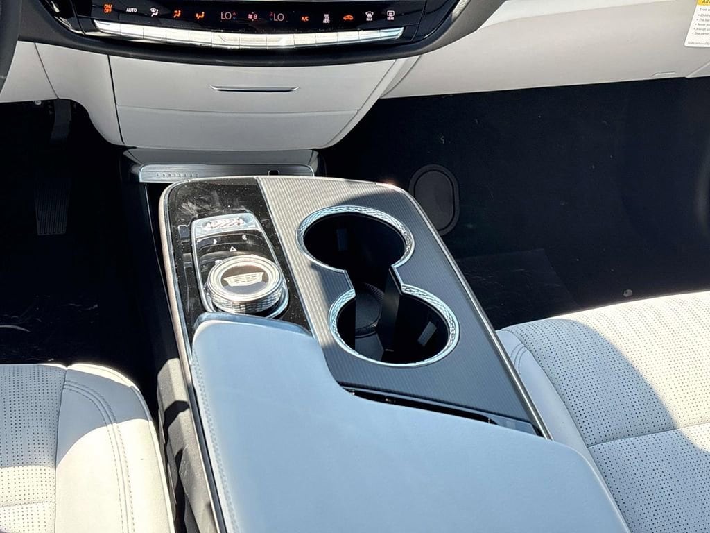 2026 Cadillac LYRIQ Luxury - Photo 17