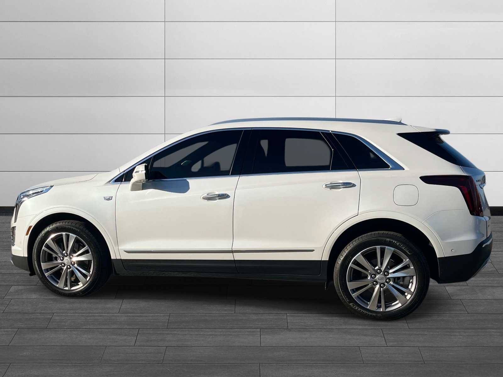 Used 2024 CADILLAC XT5 Premium Luxury SUV