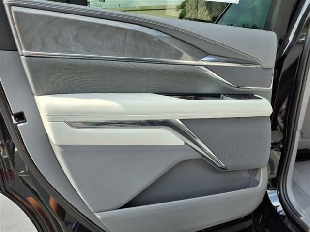 2026 Cadillac Escalade IQ Luxury - Photo 18