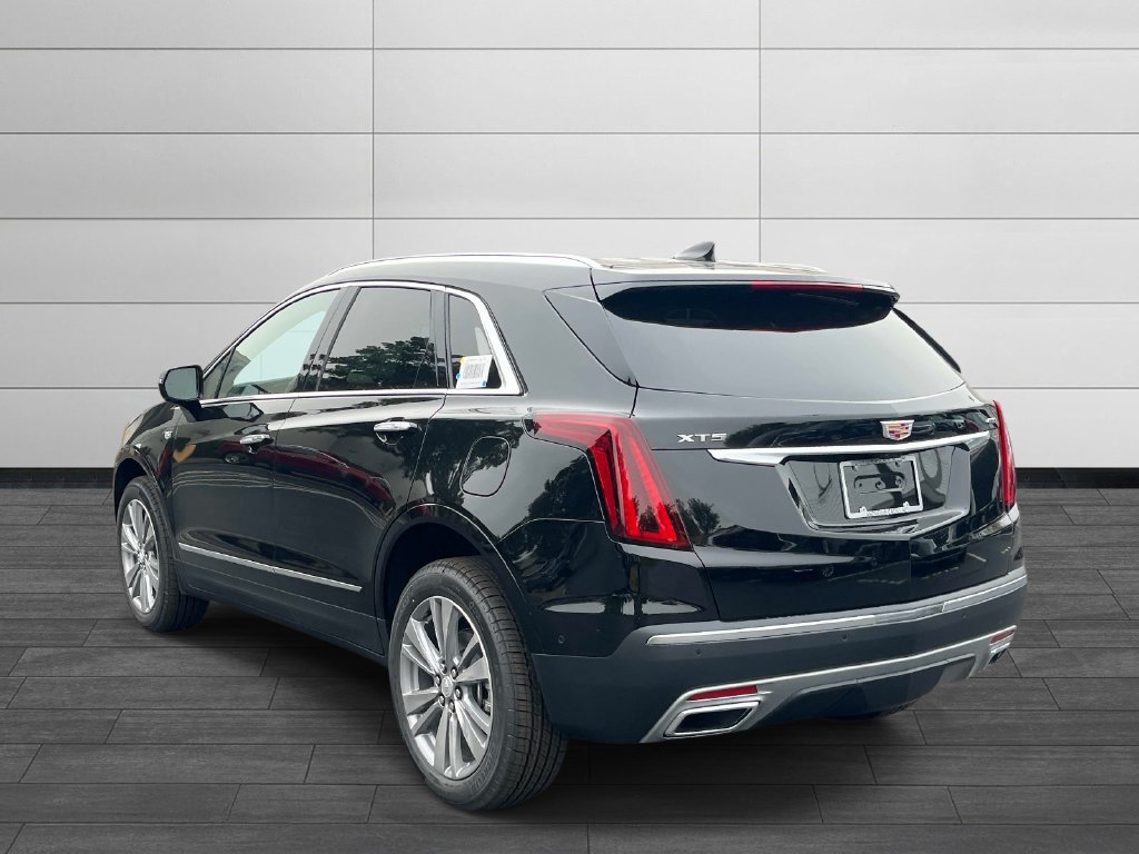 New 2026 CADILLAC XT5 Premium Luxury SUV