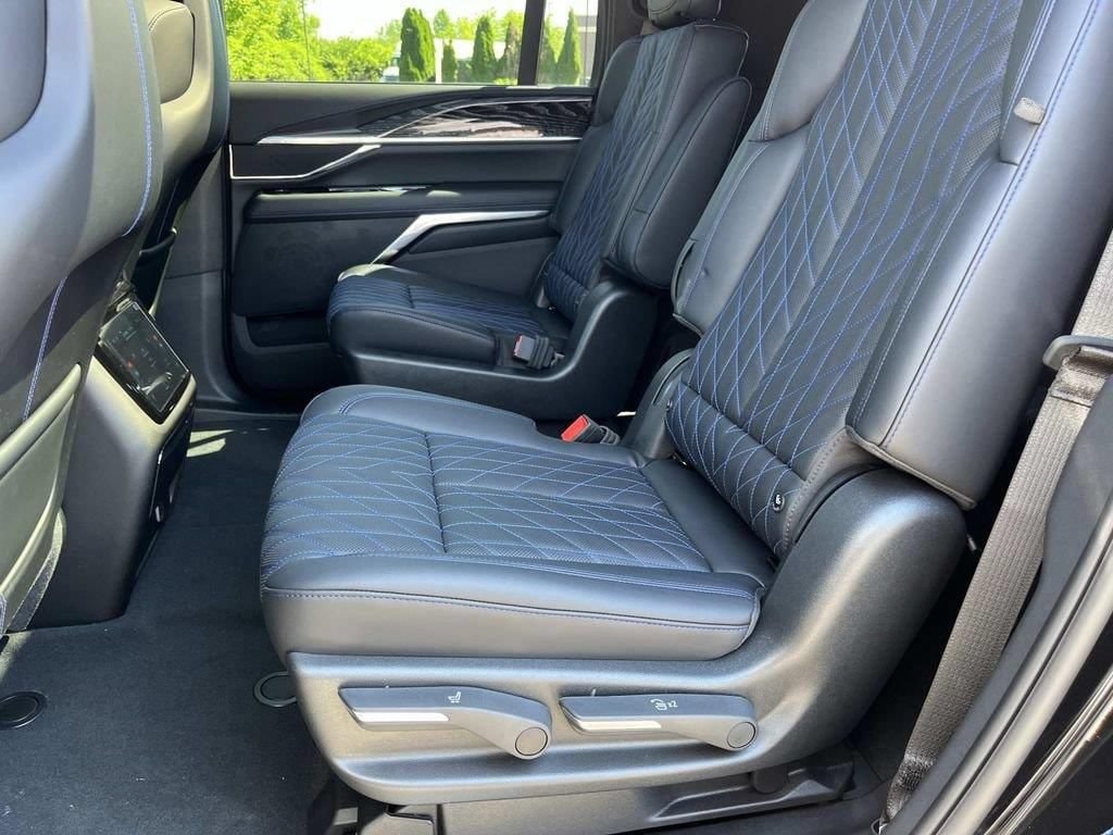 2026 Cadillac Escalade IQL Sport - Photo 21