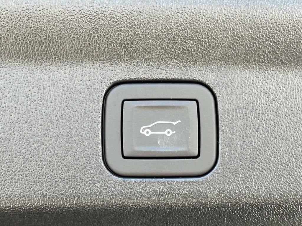 2026 Cadillac Escalade IQL Sport - Photo 13