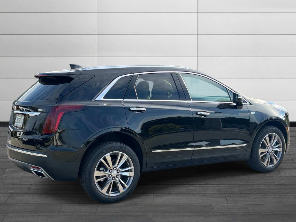 New 2026 CADILLAC XT5 Premium Luxury SUV