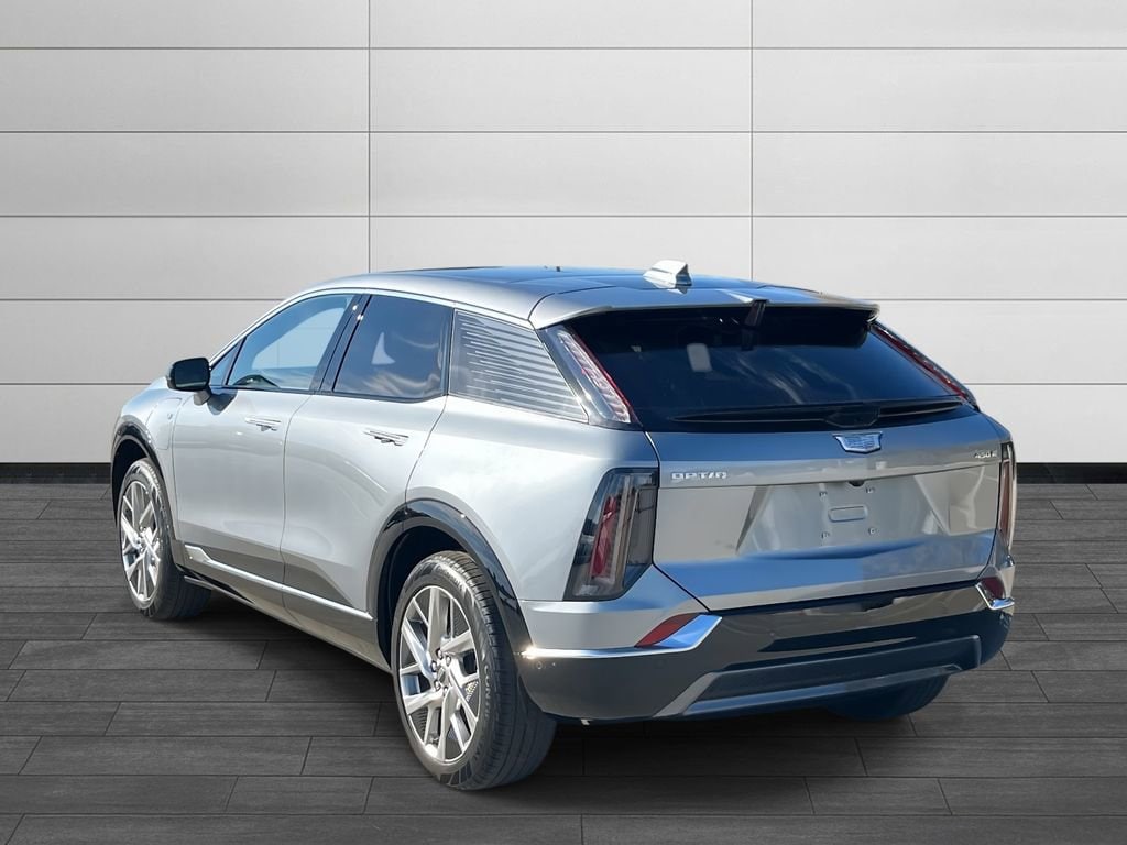 New 2026 CADILLAC OPTIQ Luxury SUV