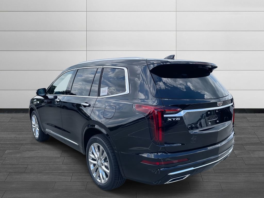 2025 Cadillac XT6 Premium Luxury photo 3