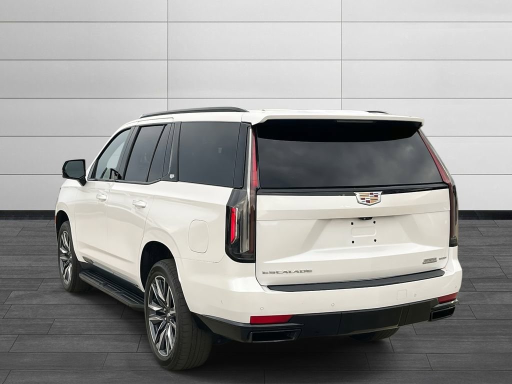 2022 Cadillac Escalade Sport photo 2