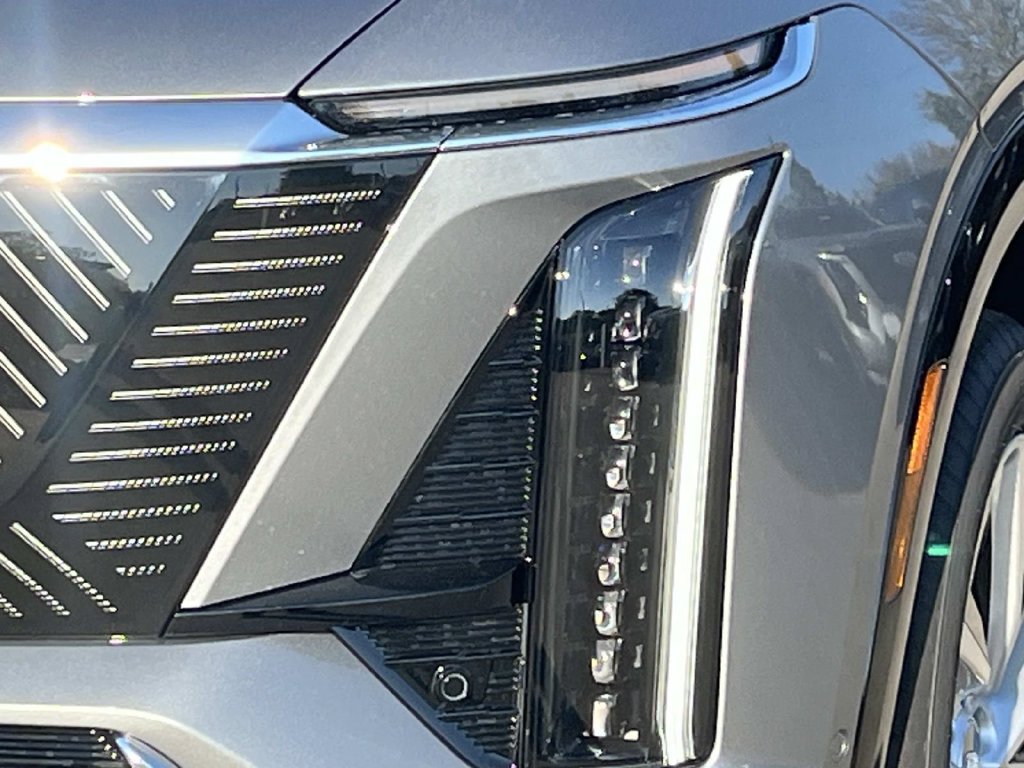 2027 Cadillac VISTIQ Luxury - Photo 9