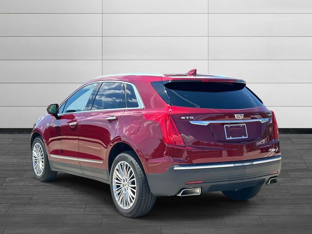 Used 2017 CADILLAC XT5 Premium Luxury FWD SUV
