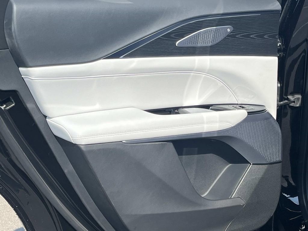 2026 Cadillac LYRIQ Signature Sport - Photo 20
