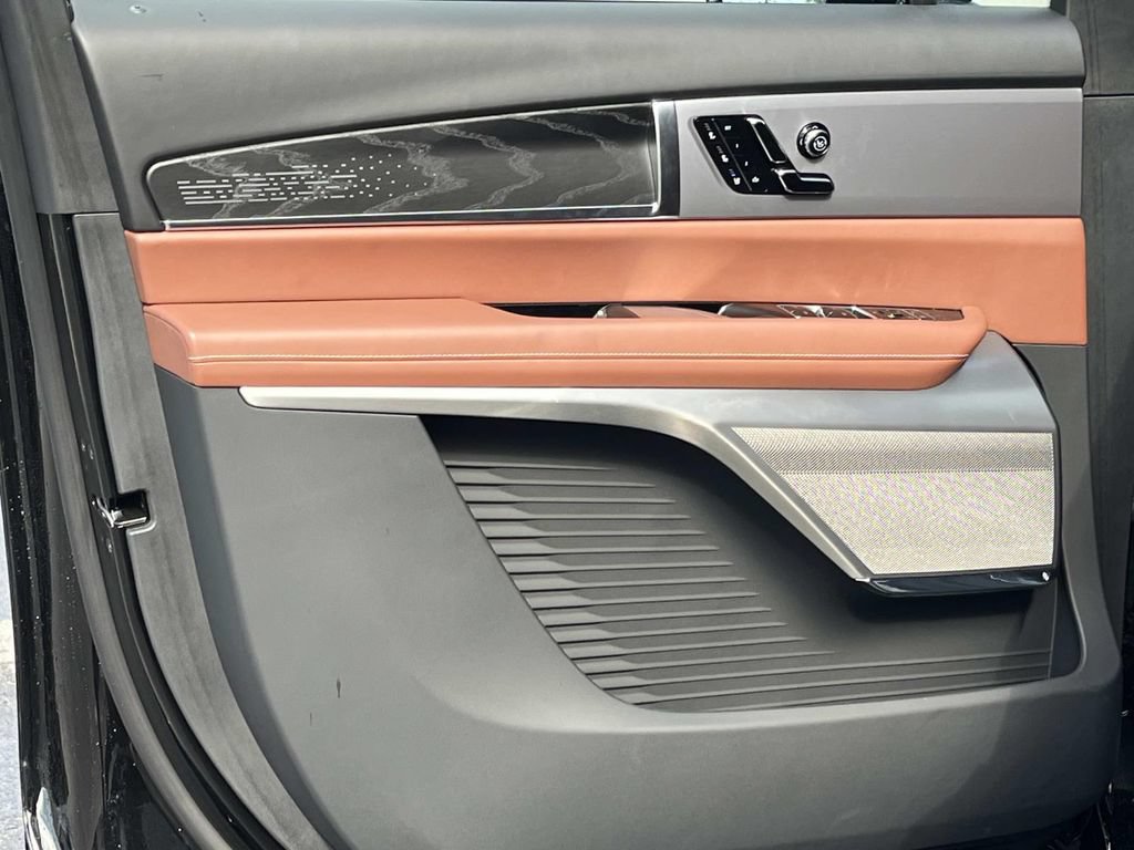 2026 Cadillac VISTIQ Platinum Sport - Photo 24