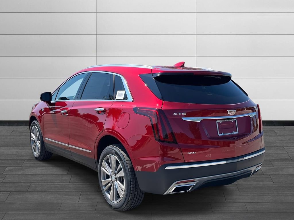 2025 Cadillac XT5 Premium Luxury photo 3