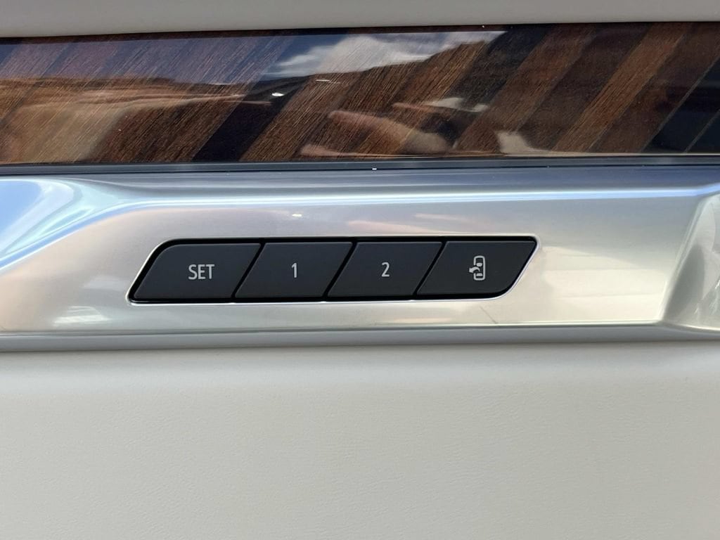 2026 Cadillac Escalade Platinum Sport - Photo 28