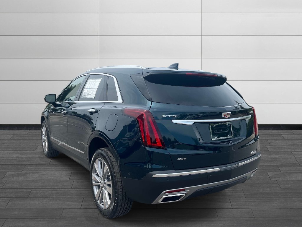 New 2026 CADILLAC XT5 Premium Luxury SUV