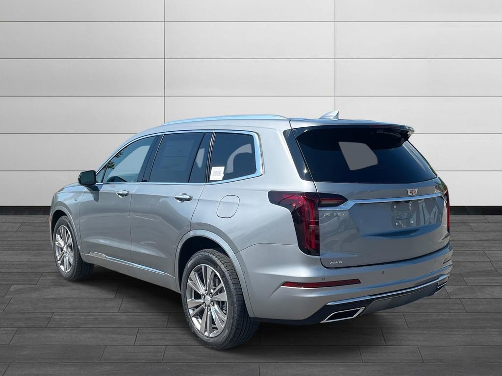 2025 Cadillac XT6 Premium Luxury photo 3