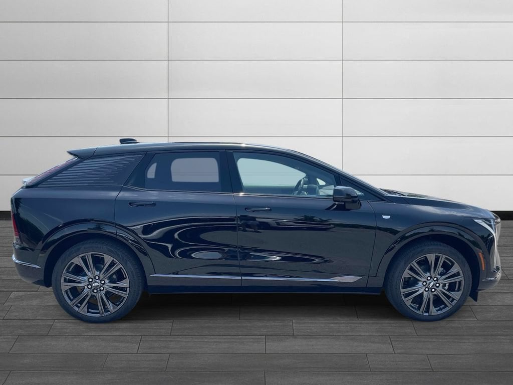 2027 Cadillac OPTIQ Premium Sport - Photo 6