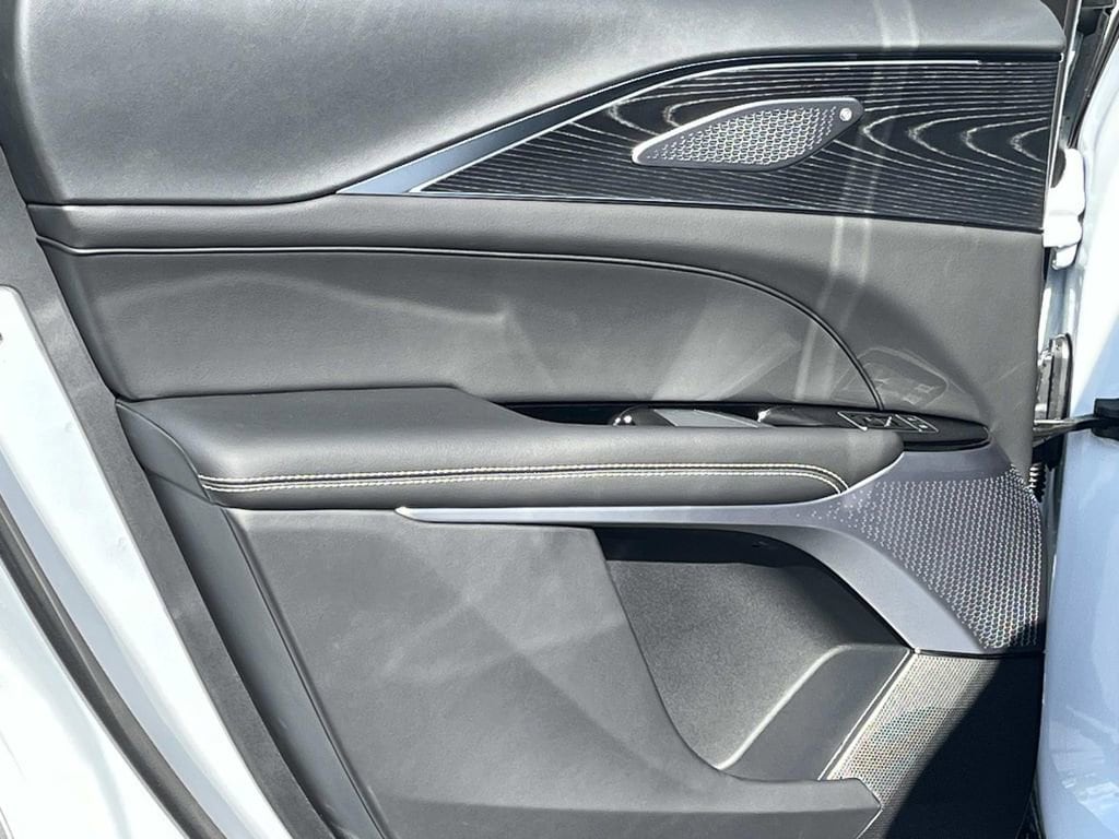 2026 Cadillac LYRIQ V - Photo 21