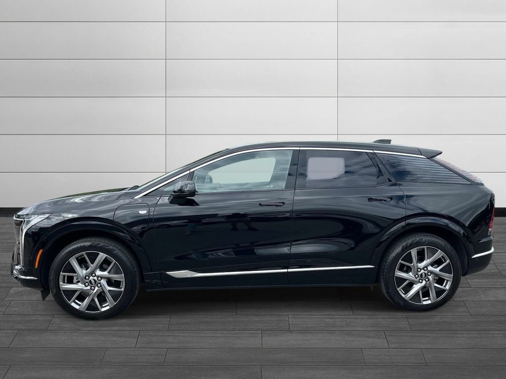 Used 2025 Cadillac OPTIQ Luxury 2 with VIN 3GYK3DMRXSS137078 for sale in Mt. Juliet, TN