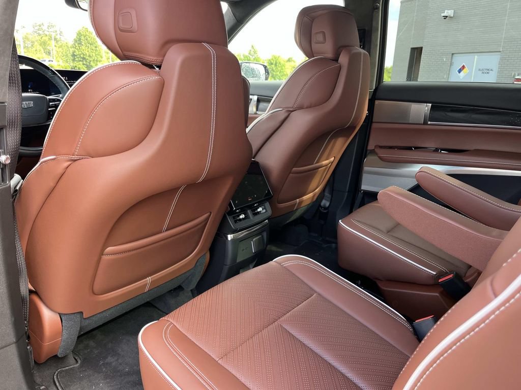 2026 Cadillac VISTIQ Platinum Sport - Photo 21