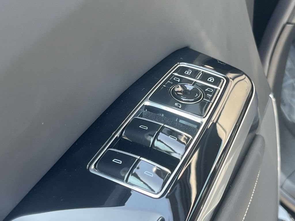 2026 Cadillac Escalade Platinum Sport - Photo 26