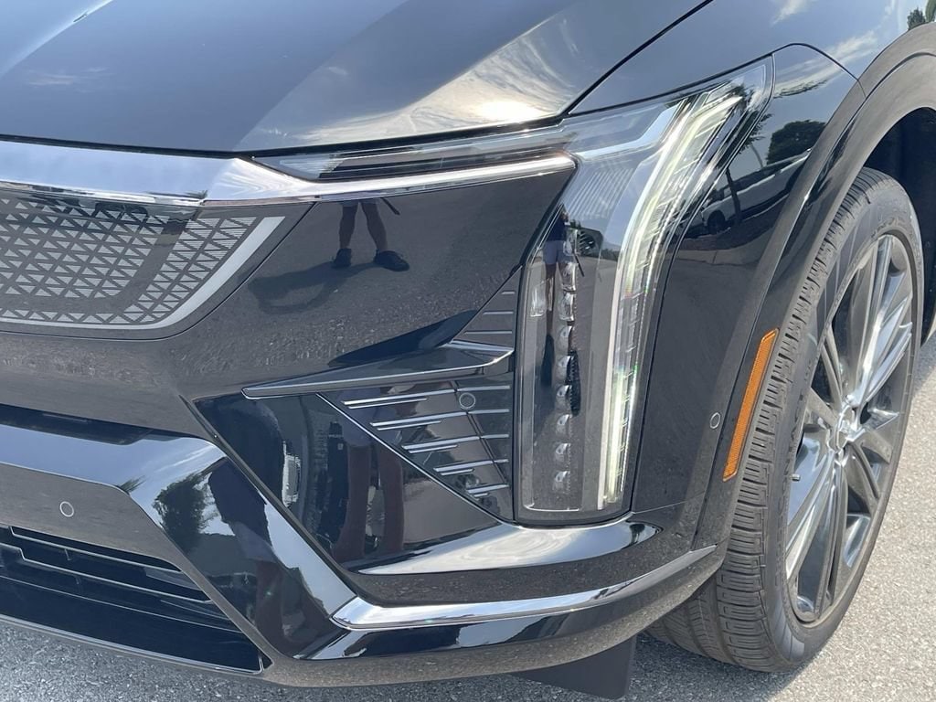 2027 Cadillac OPTIQ Premium Sport - Photo 9