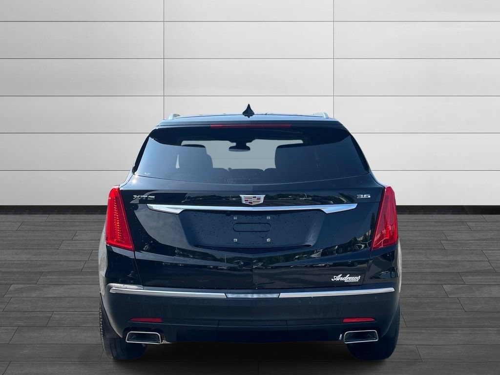 Used 2017 CADILLAC XT5 Luxury FWD SUV