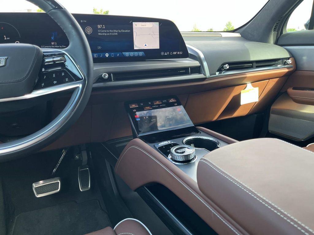2026 Cadillac VISTIQ Platinum Sport - Photo 15