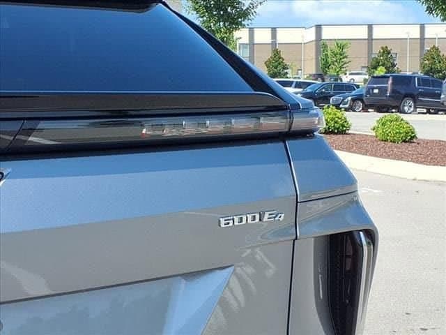 2025 Cadillac LYRIQ Luxury 2 - Photo 11