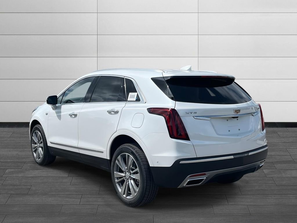 2025 Cadillac XT5 Premium Luxury photo 3