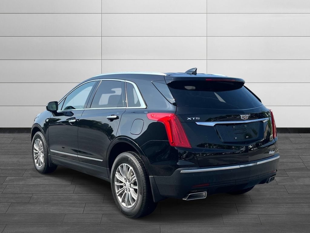 Used 2017 CADILLAC XT5 Luxury FWD SUV
