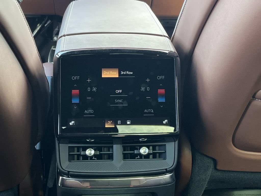 2026 Cadillac VISTIQ Platinum Sport - Photo 18