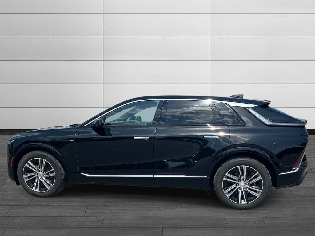 Certified 2024 Cadillac LYRIQ Luxury 1 with VIN 1GYKPPRL8RZ114910 for sale in Mt. Juliet, TN
