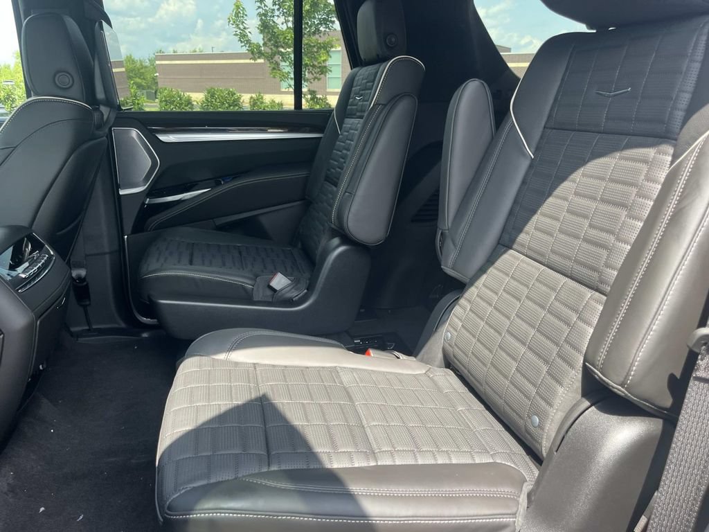 2026 Cadillac Escalade Platinum Sport - Photo 18