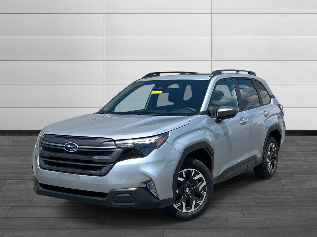 2025 Subaru Forester Premium's photo