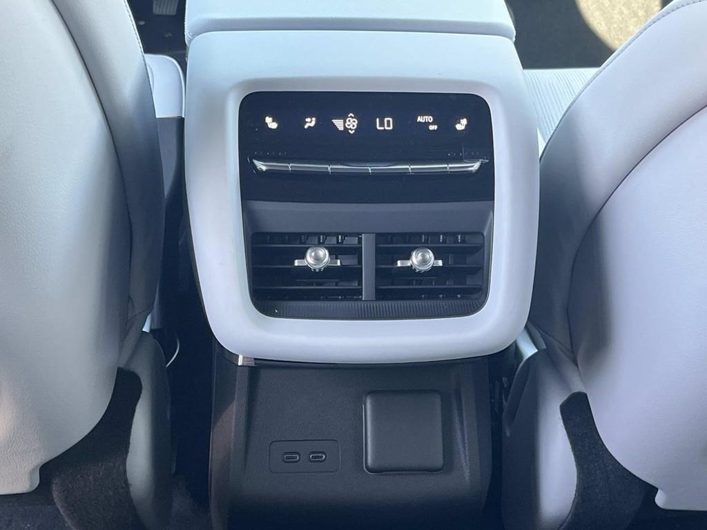 2026 Cadillac LYRIQ Signature Sport - Photo 18