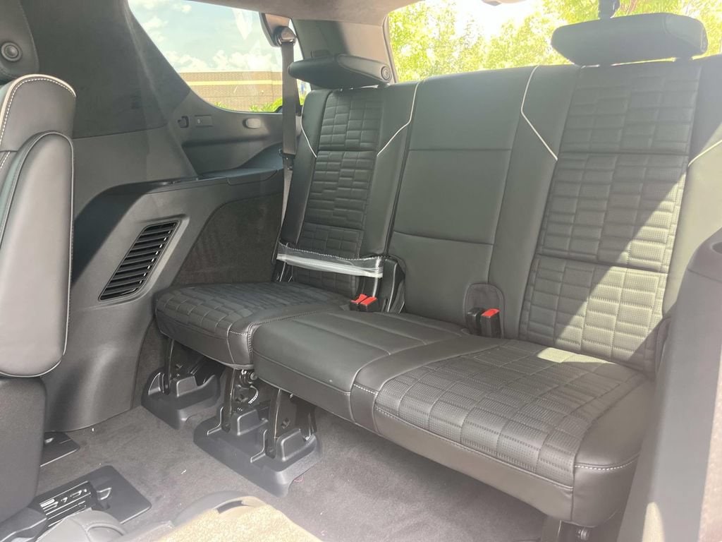 2026 Cadillac Escalade Platinum Sport - Photo 17