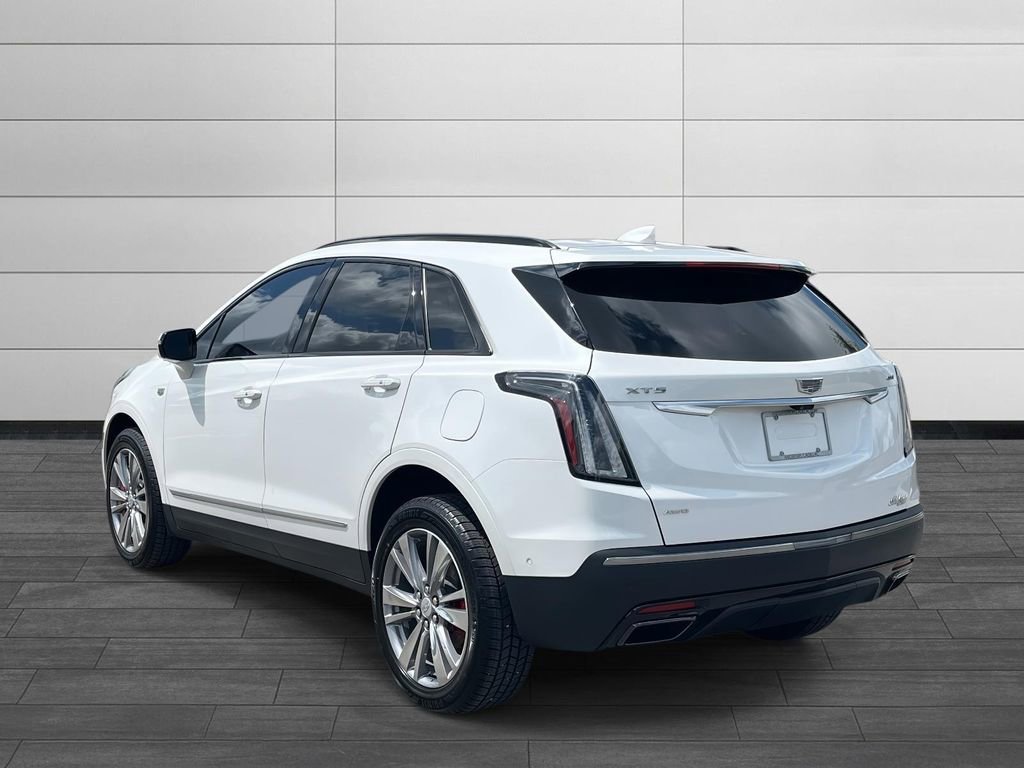 2022 Cadillac XT5 Sport photo 3