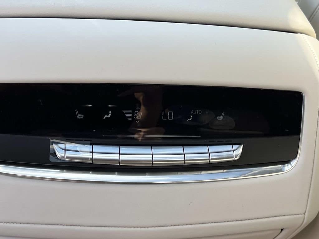 2026 Cadillac Escalade Platinum Sport - Photo 17