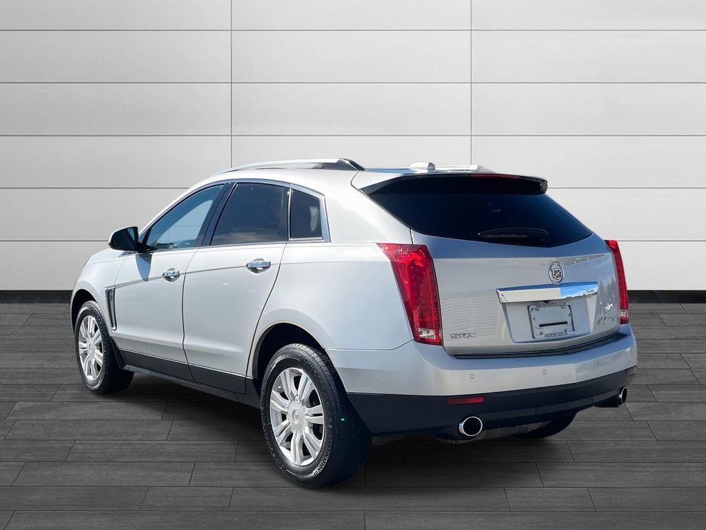 2016 Cadillac SRX Luxury photo 2