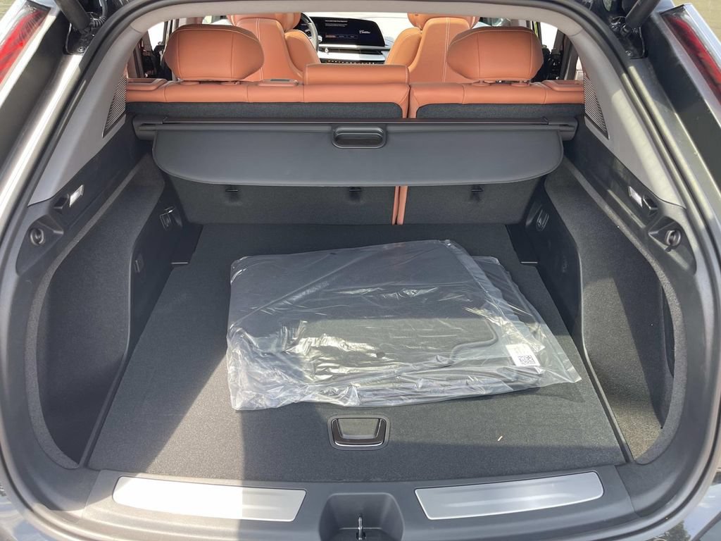 2027 Cadillac OPTIQ Premium Sport - Photo 12