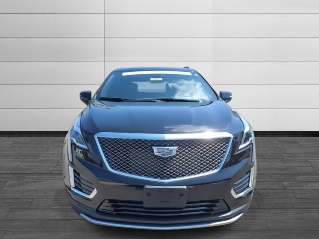 2022 Cadillac XT5 Premium Luxury photo 2